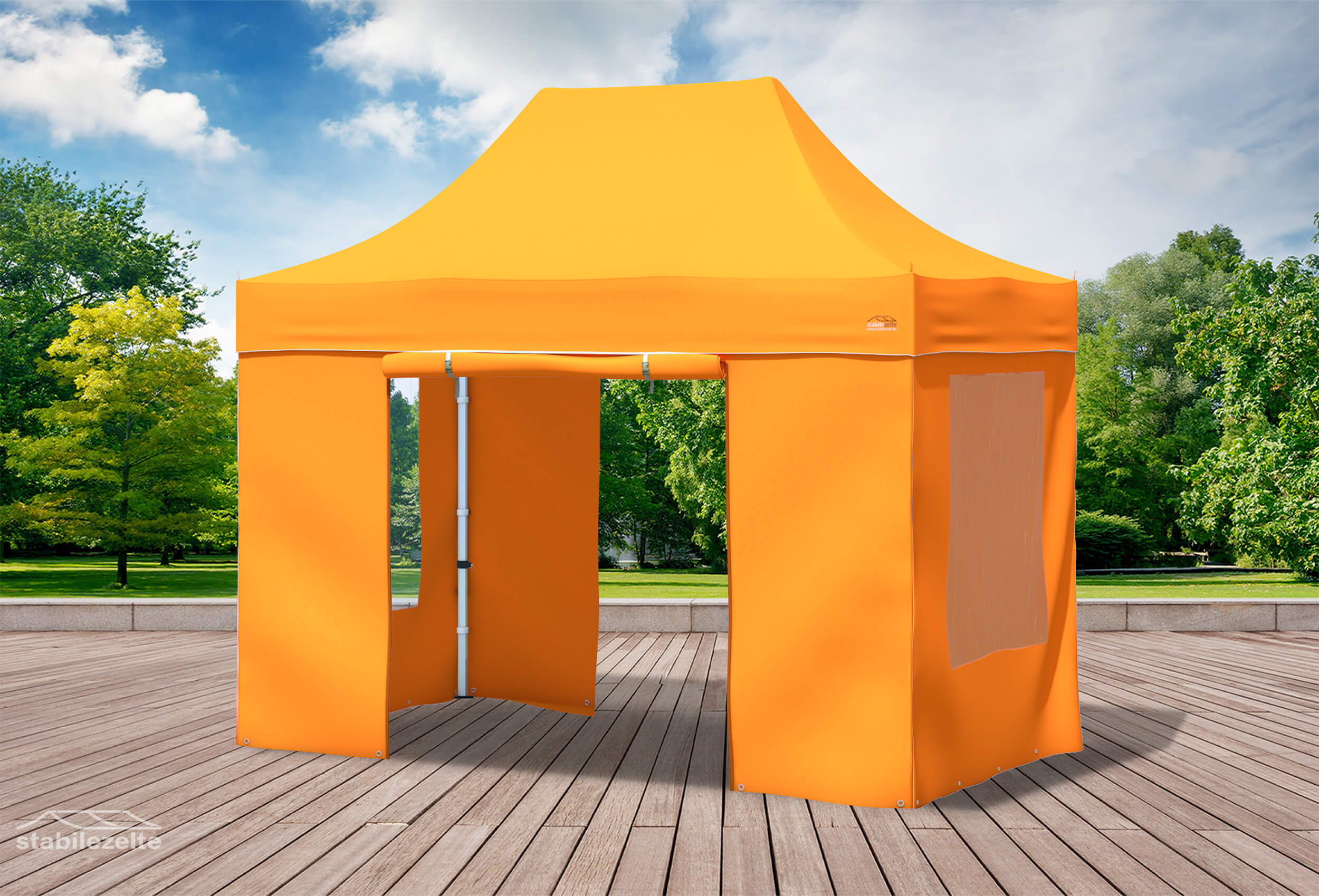 Orangener Faltpavillon mit Fenster und Türen 3 x 2m in einem Park