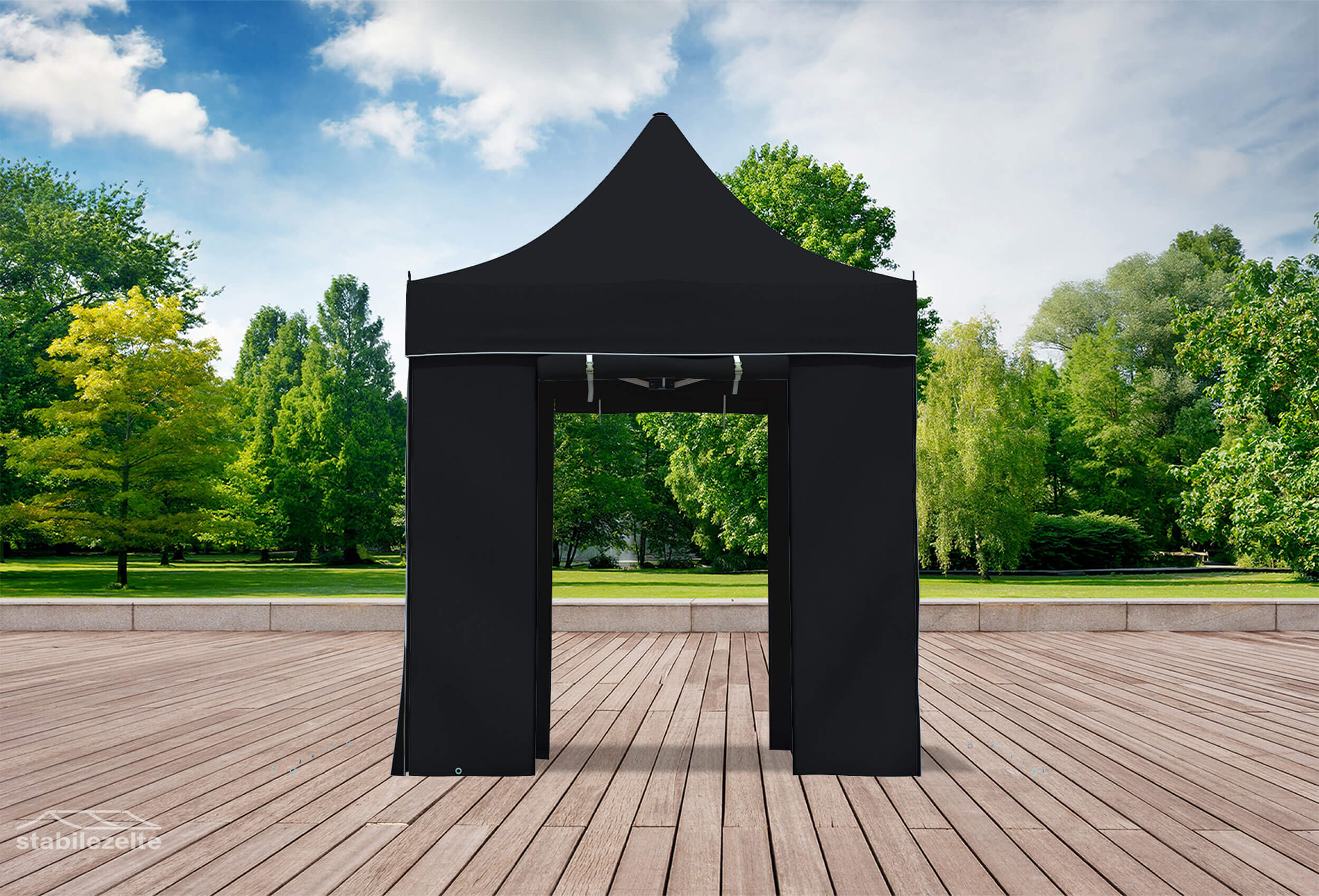 Schwarzer Faltpavillon mit geöffneten Türen 2 x 2m in einem Park