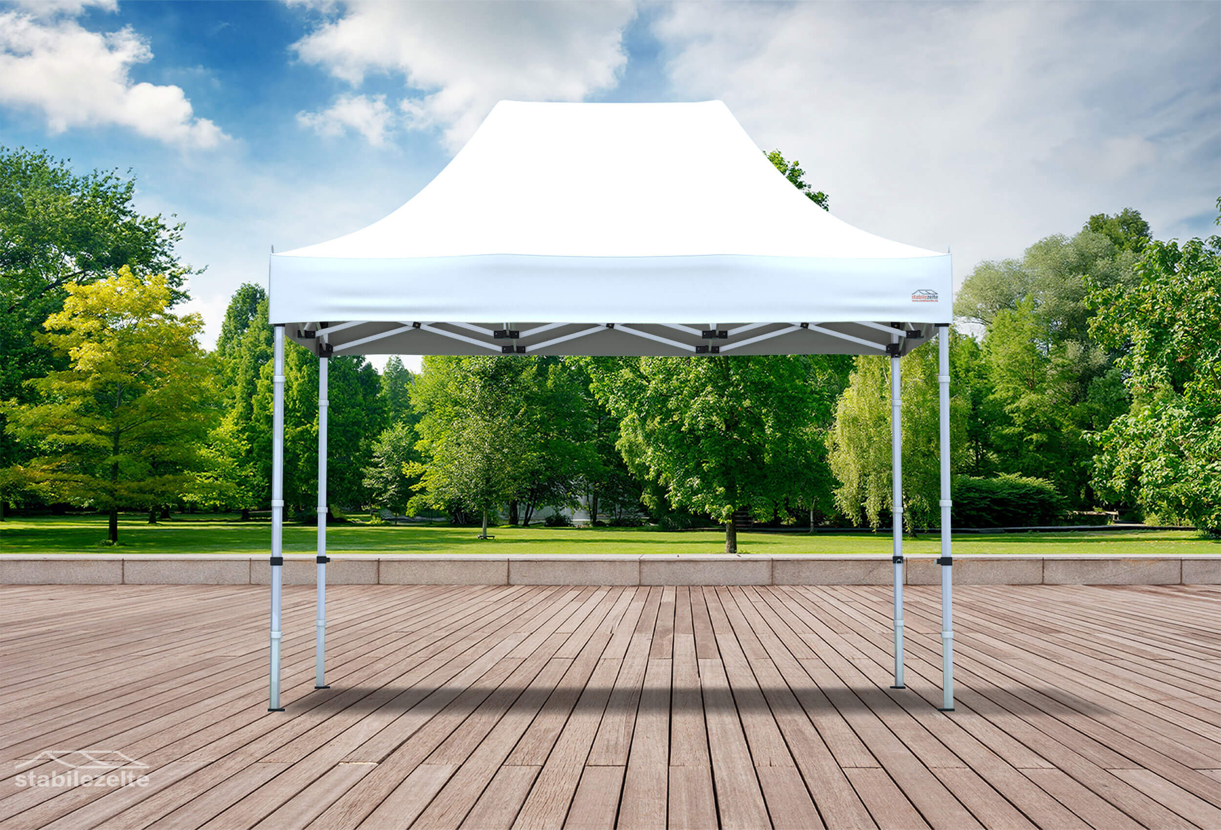 Weißer Faltpavillon ohne Seitenteile 3 x 2m in einem Park